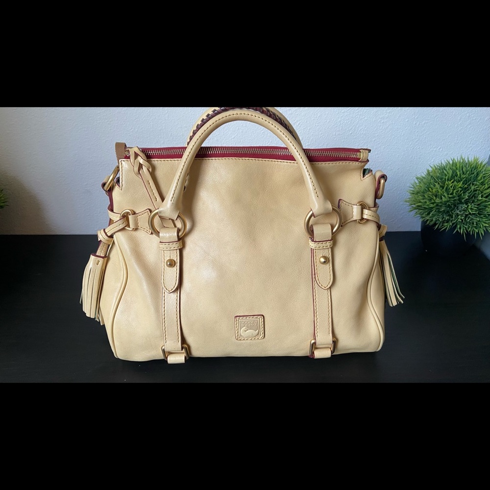 Dooney bourke